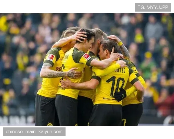 战术复盘：多特蒙德如何用高位逼抢击溃弗赖堡